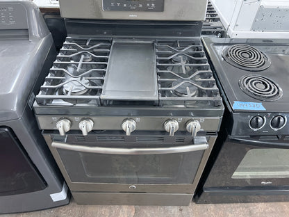 GE 30 Inch Gas Range , 5 Burner , Griddle , JGB720EEJ1ES, 373837