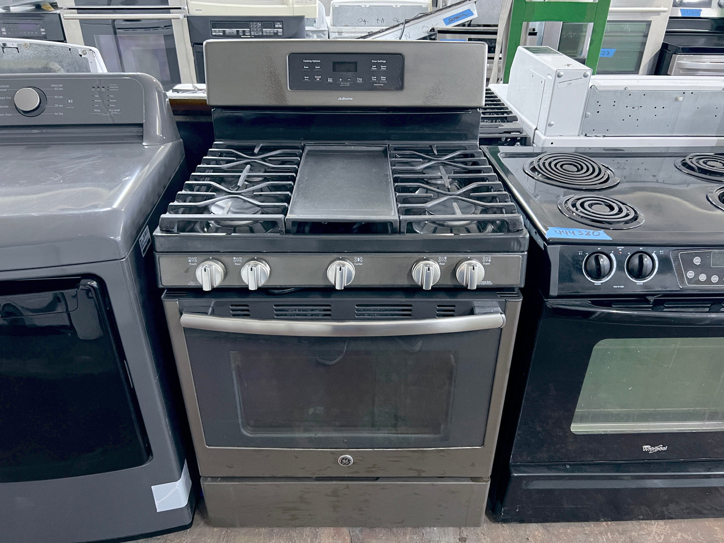 GE 30 Inch Gas Range , 5 Burner , Griddle , JGB720EEJ1ES, 373837