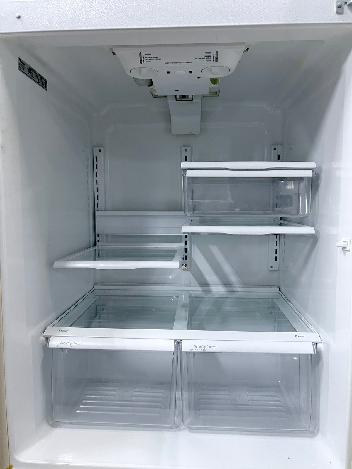 33 Inch Whirlpool Top Freezer Refrigerator Off White Beige GT22DKXGN01 , 20 Cu Ft , 373847