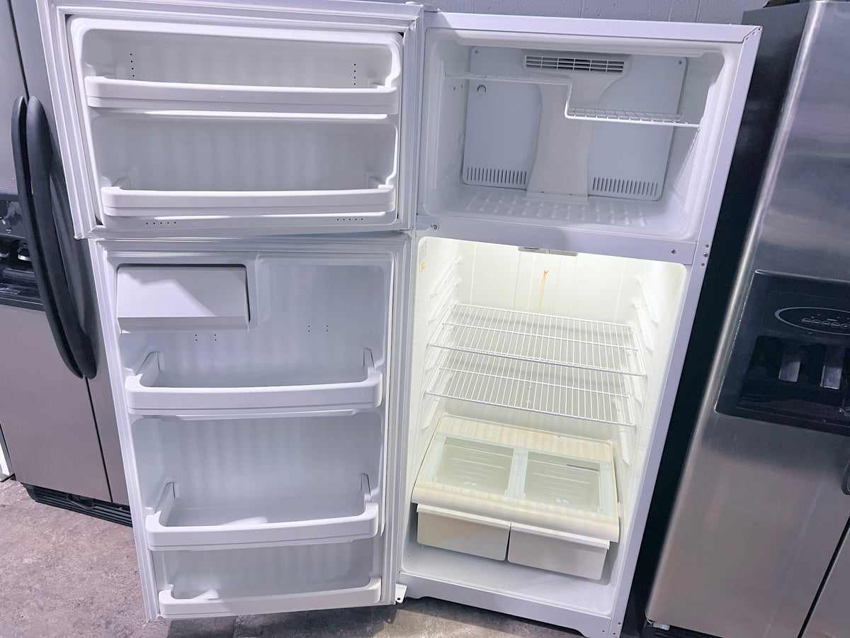 28 Inch GE Top Freezer White Refrigerator GTS18CCSARWW , 373851