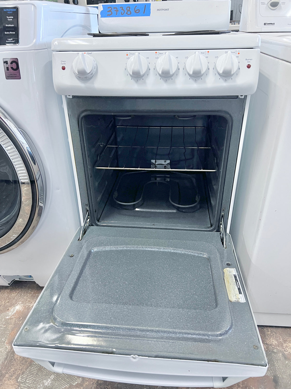 20 Inch Hotpoint Electric Range , Oven , White , 373861