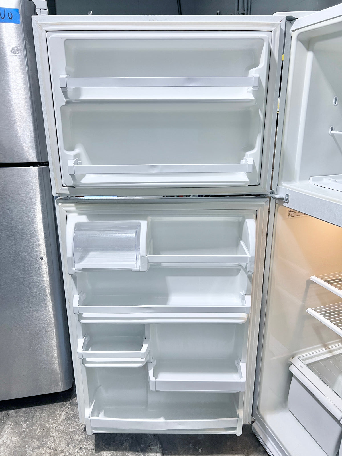 Whirlpool 30 inch Top Freezer White Refrigerator , 18 Cu Ft , ET18NKXFW04 , 373868