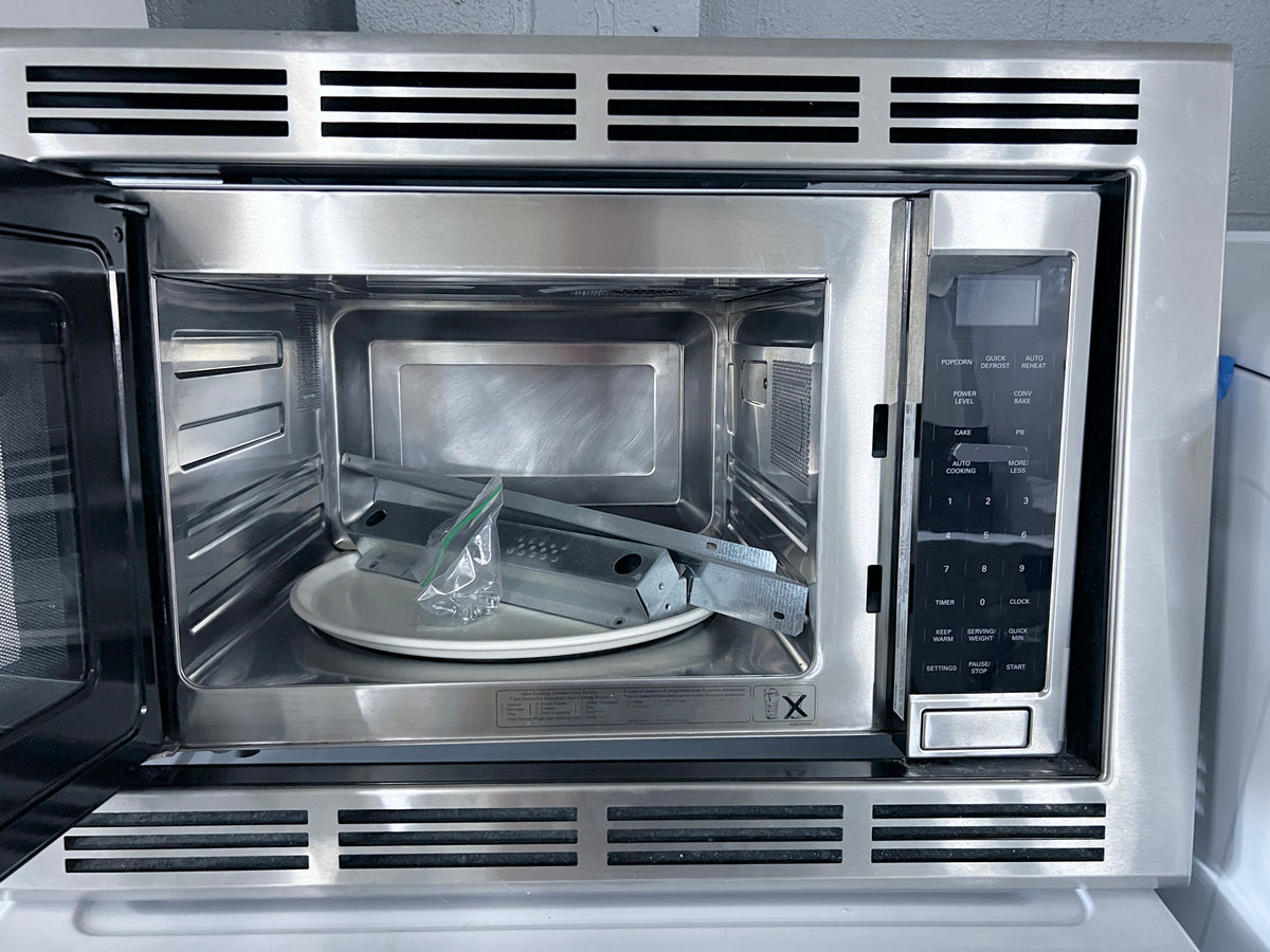 24 Inch Thermador  MCES01 Built in Microwave Oven , Convection Cooking Watts, 15 Inch Recessed Ceramic Turntable , Glass Touch Controls Stainless Steel , with Trim Kit , Speed Oven  373873