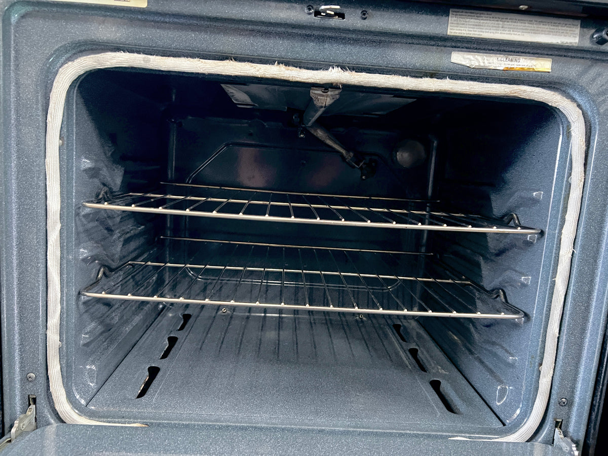 30 Inch Amana Black Gas Range AGR5844VDB2 , 4 Burner , Oven , 373875