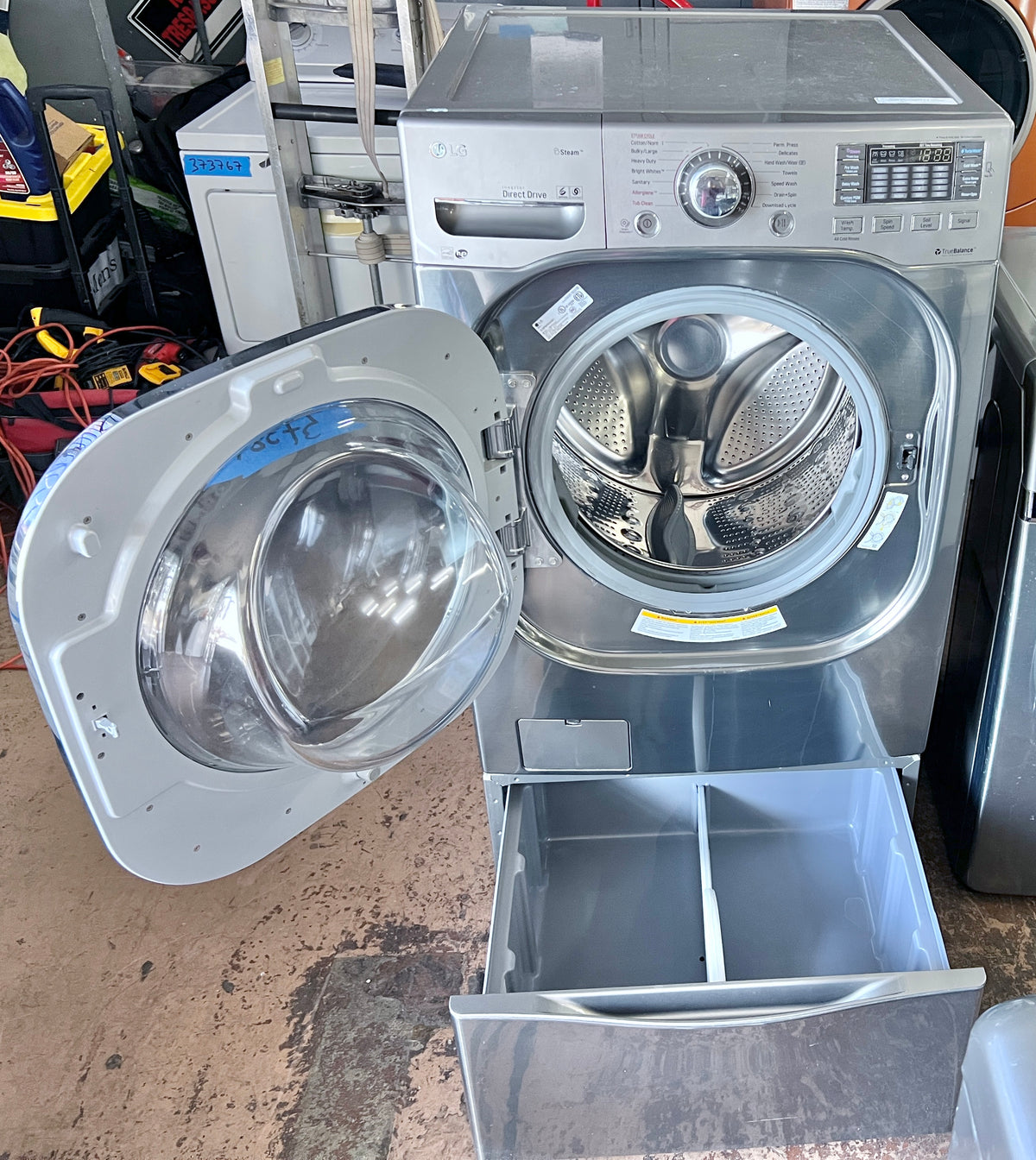 LG TurboWash Series  WM4270HVA 27 Inch 4.5 cu. ft. Front Load Washer 1,300 RPM, Steam, TurboWash, Allergiene, LG Twin Wash Compatibility, Sense Clean, LoDecibel Quiet Operation, NeveRust Stainless Steel Drum Energy Star rated ,: Graphite Steel , 373877