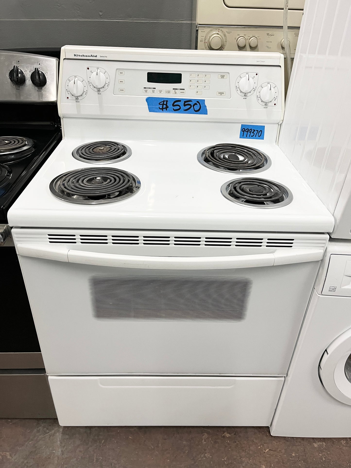 Kitchenaid 30 Inch Freestanding Electric Range , 4 Burner Coils , White, Used, 999370