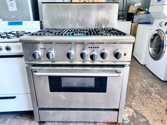 36 Inch Thermador Professional Dual Fuel Gas Range In Stainless Steel, 999817