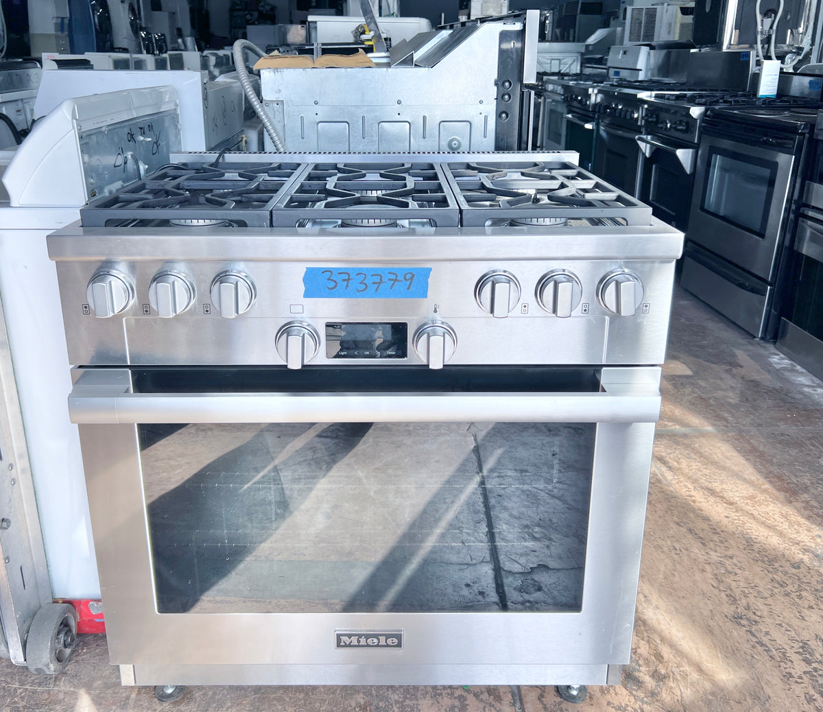 Miele 36 inch HR1134G Gas Range 6 Burners, Simmer, Convection Oven, Stainless Steel  , 373779