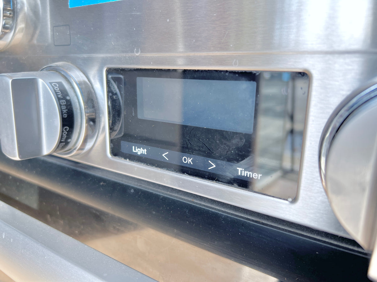 Miele 36 inch HR1134G Gas Range 6 Burners, Simmer, Convection Oven, Stainless Steel  , 373779