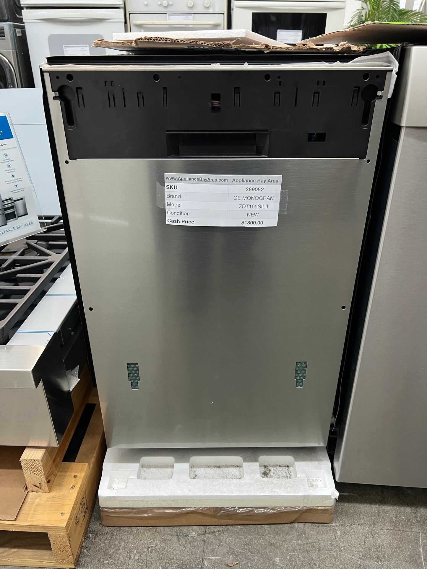 GE Monogram 18 inch Dishwasher Panel Ready ZDT165SILII 46 dBA Top Control Built-In Tub Custom Fully Integrated,Piranha Food Disposer,NSF Sanitize,Condensate Dry,46 dBA, 369052