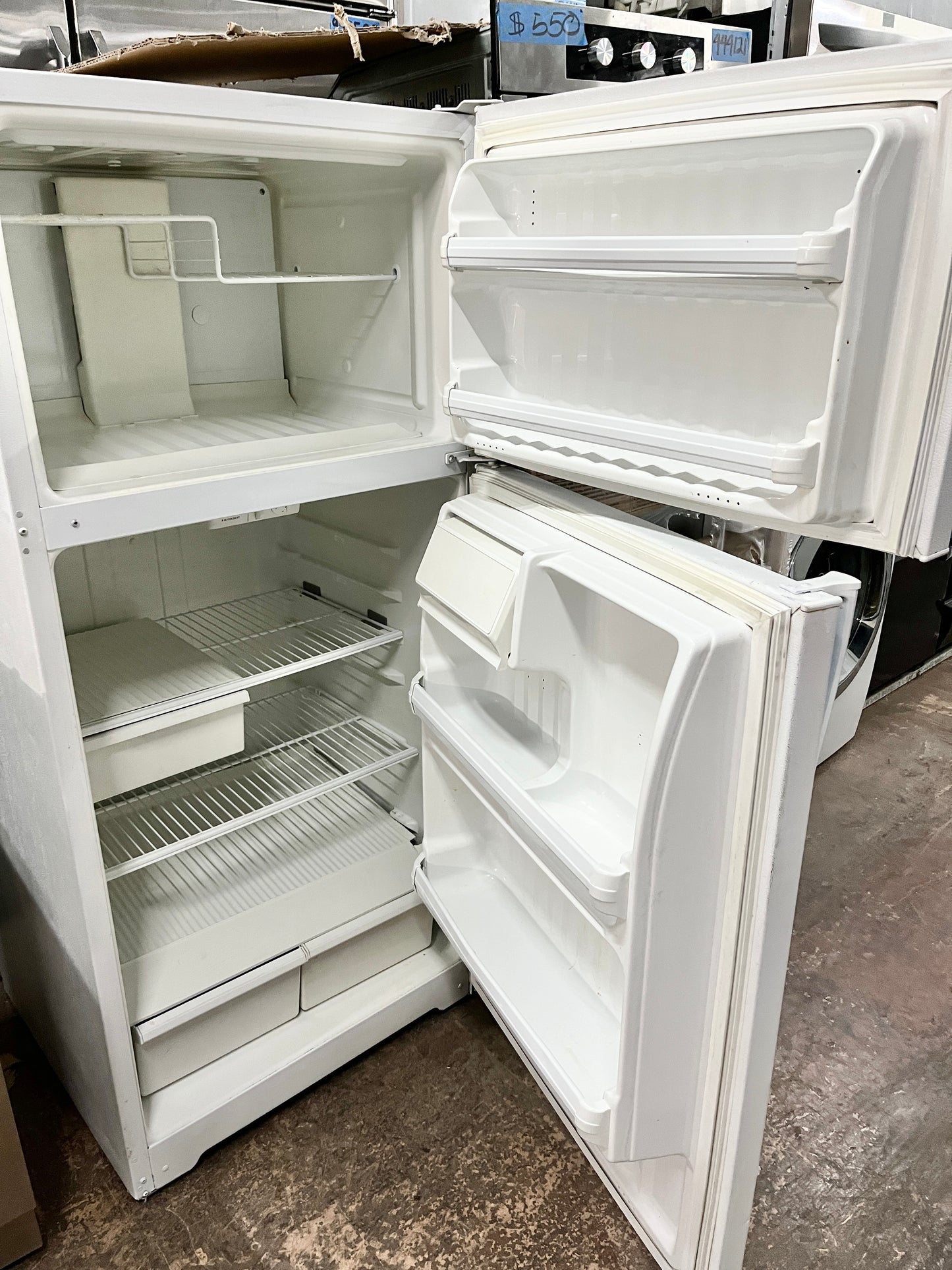 Hotpoint 28 Inch Top Freezer White Refrigerator , ctx14baxkrwh , 101232