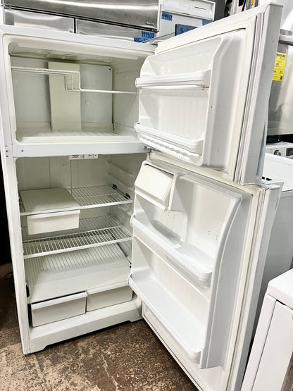 Hotpoint 28 Inch Top Freezer White Refrigerator , White , 101238