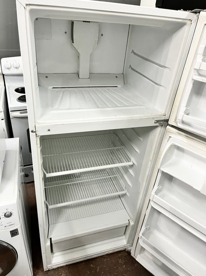 Amana 28 Inch Top Freezer White Refrigerator ,  A8TCNWFAW00,  101241