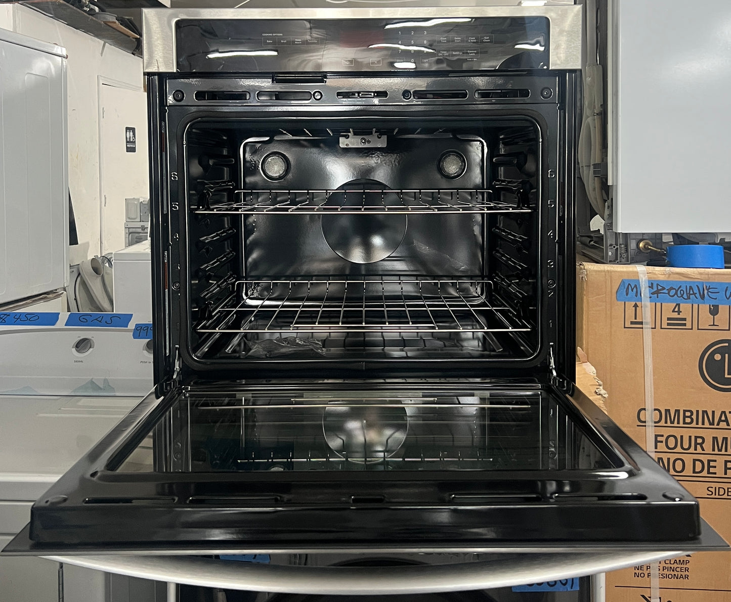 Whirlpool 30 5.0 Cu. Ft. Electric Single Wall Oven WOS31ES0JS,Keep Warm SettingmAdjustable Self-Cleaning Technology,HIdden Bake Element,Control Lock,Delay Start,Closed Door Broiling,Eletronic Touch Controls,Sabbath Mode,ADA,New,999149