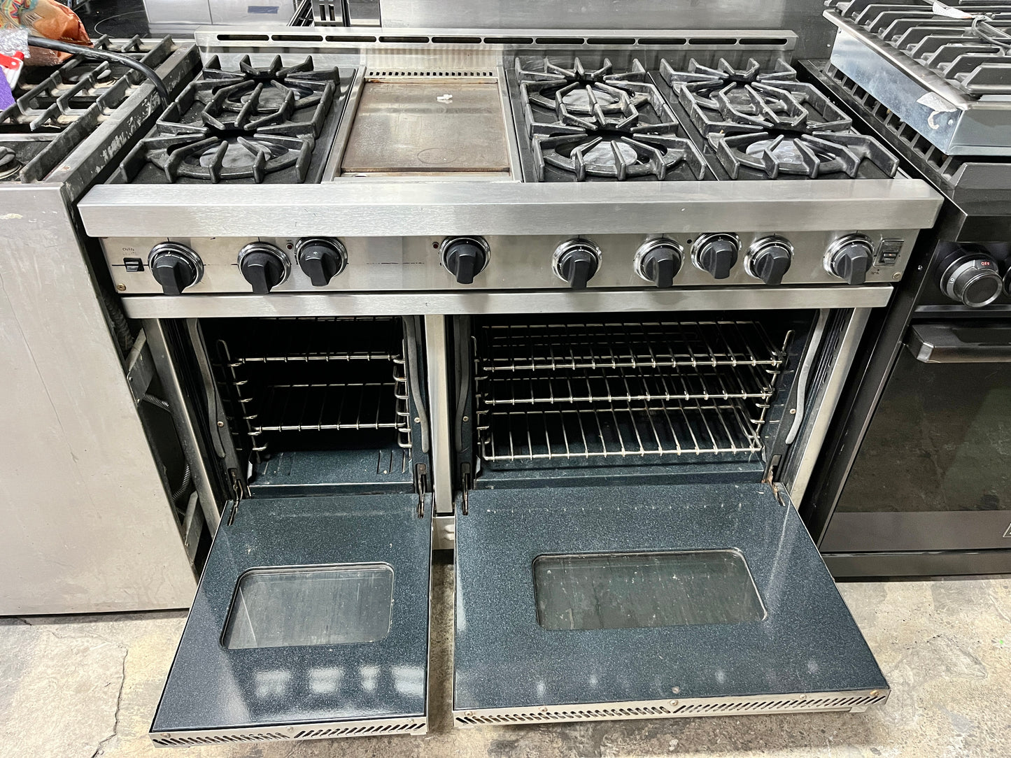 Viking Professional Propane 48 Inch Gas Range 6 Burner with Griddle , Convection Oven, Stainless Steel ,101244