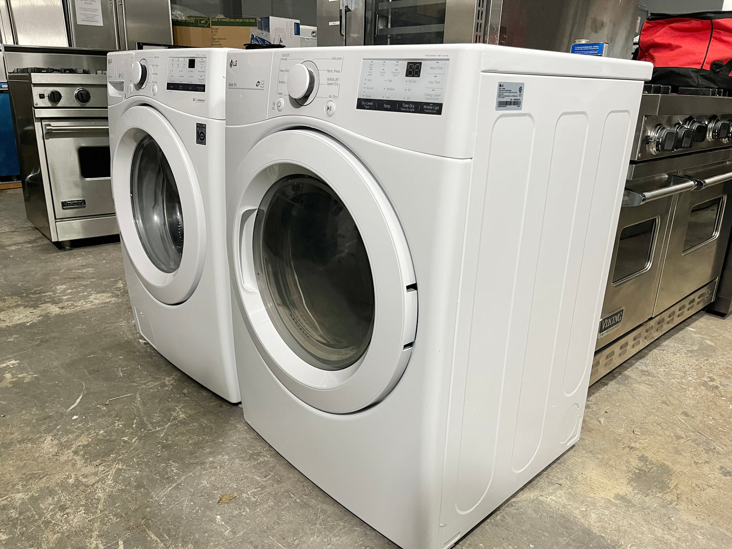 LG Front Loading Washing Machine 4.5 Cu Ft WM3400CW and Electric Dryer DLE3400W 7.4 Cu Ft Set, White , Used , Washer , 101261