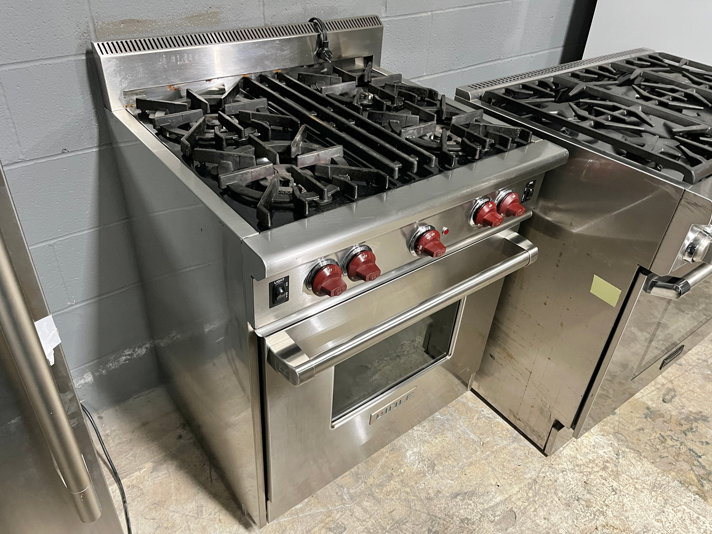 Wolf Pro Style 30 Inch Gas Range , Stainless Steel , Red Knobs, 4 Burners, Convection Oven, Used, 101262