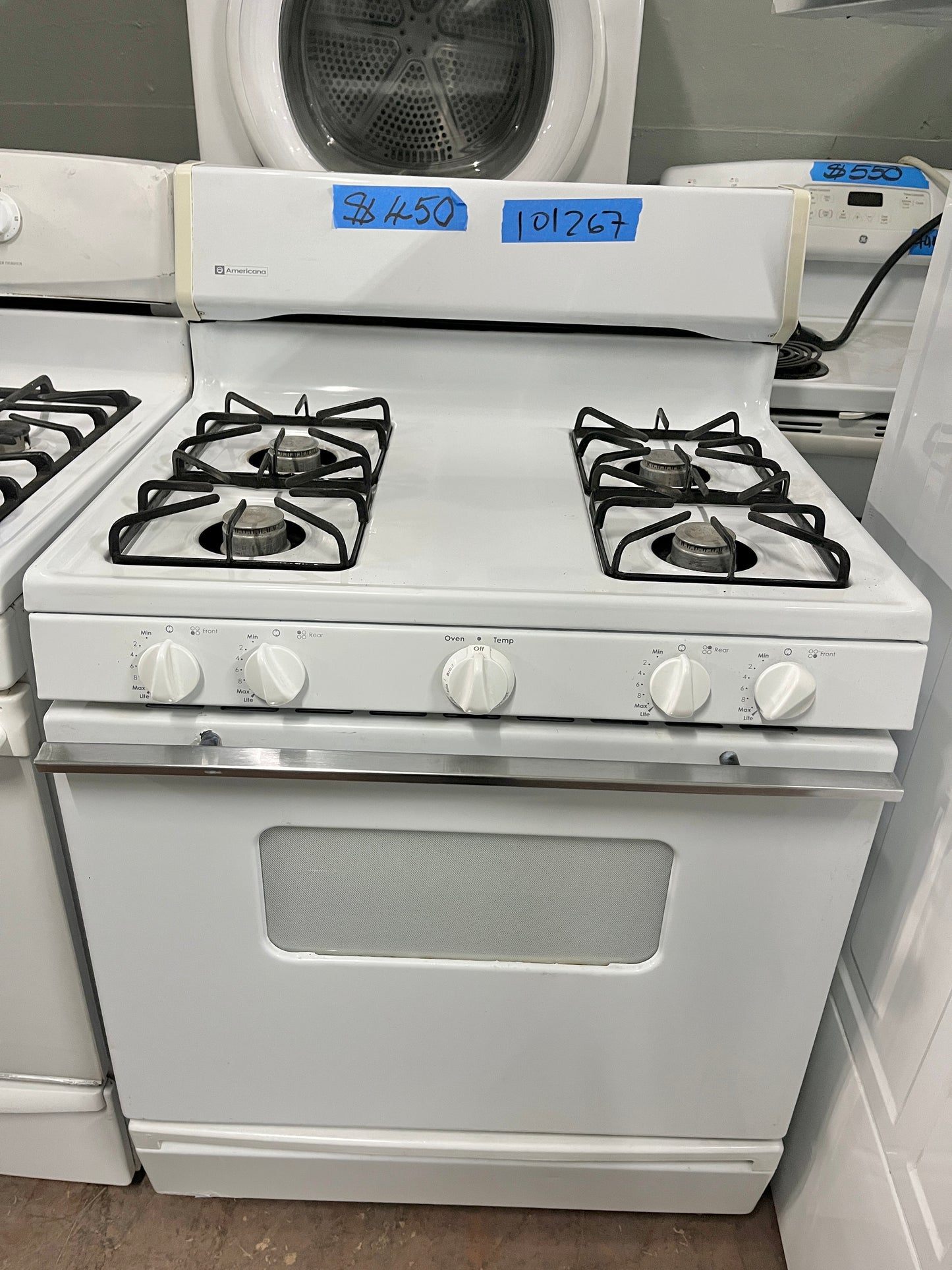 Americana 30 inch 4 Burner Gas Range , White, Used & working, 101267