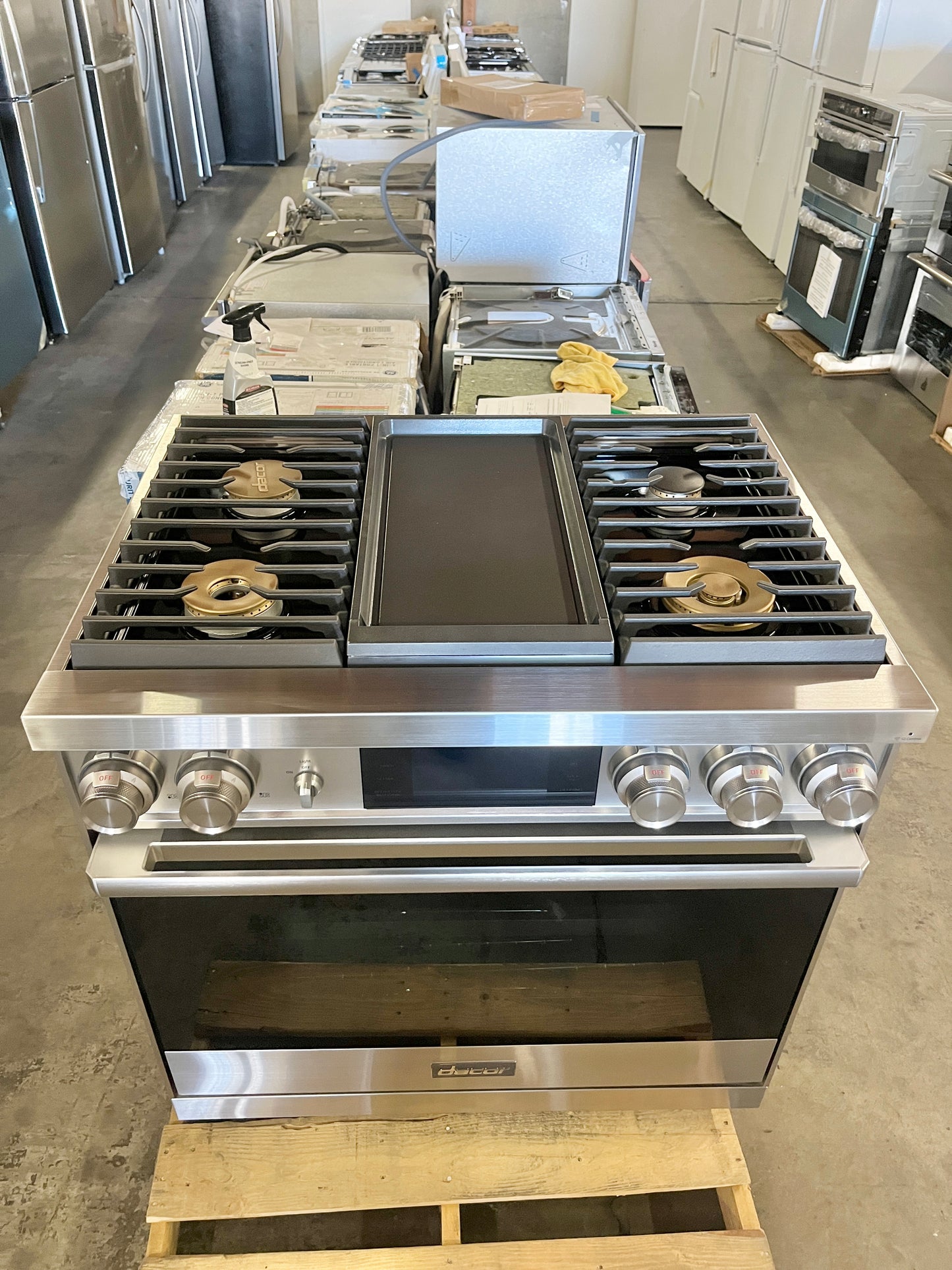 Dacor Contemporary  DOP36M94DLS 36 Inch Freestanding Professional Dual Fuel Gas Range , 4 Sealed Burners, 4.8 Cu. Ft. Oven, Steam Clean, Self Clean, Illumina Knobs, iQ Kitchen App, WiFi, Griddle, Stainless Steel