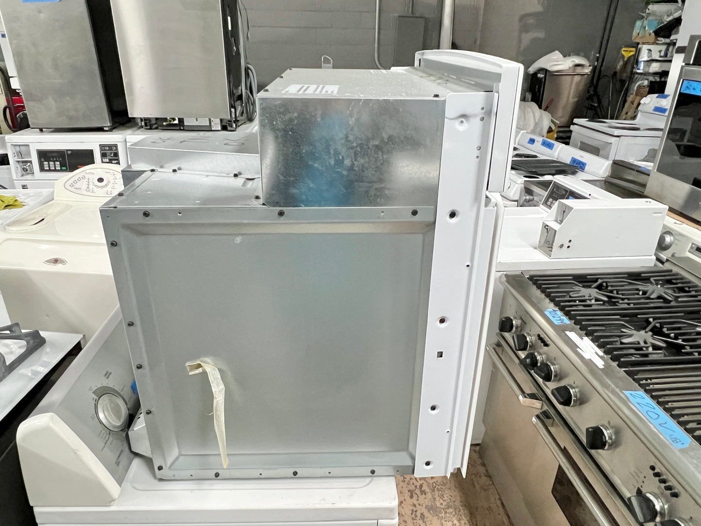 27 Inch Single Wall Oven GE Profile White , 444506