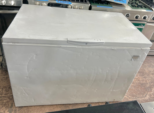 Kenmore 48.5 Inch Chest Freezer White , Used ,