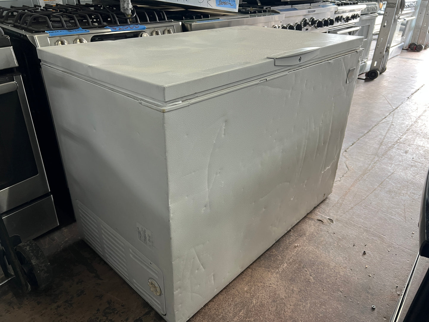 Kenmore 48.5 Inch Chest Freezer White , Used ,