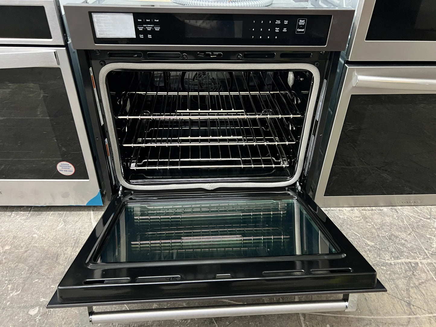 KitchenAid KOSE500EBS 30 Inch Single Convection Electric Wall Oven 5 cu. ft., Even-Heat True Convection Oven, Self Clean, ADA Black Stainless Steel, PrintShield Finish, New Open Box, 369419