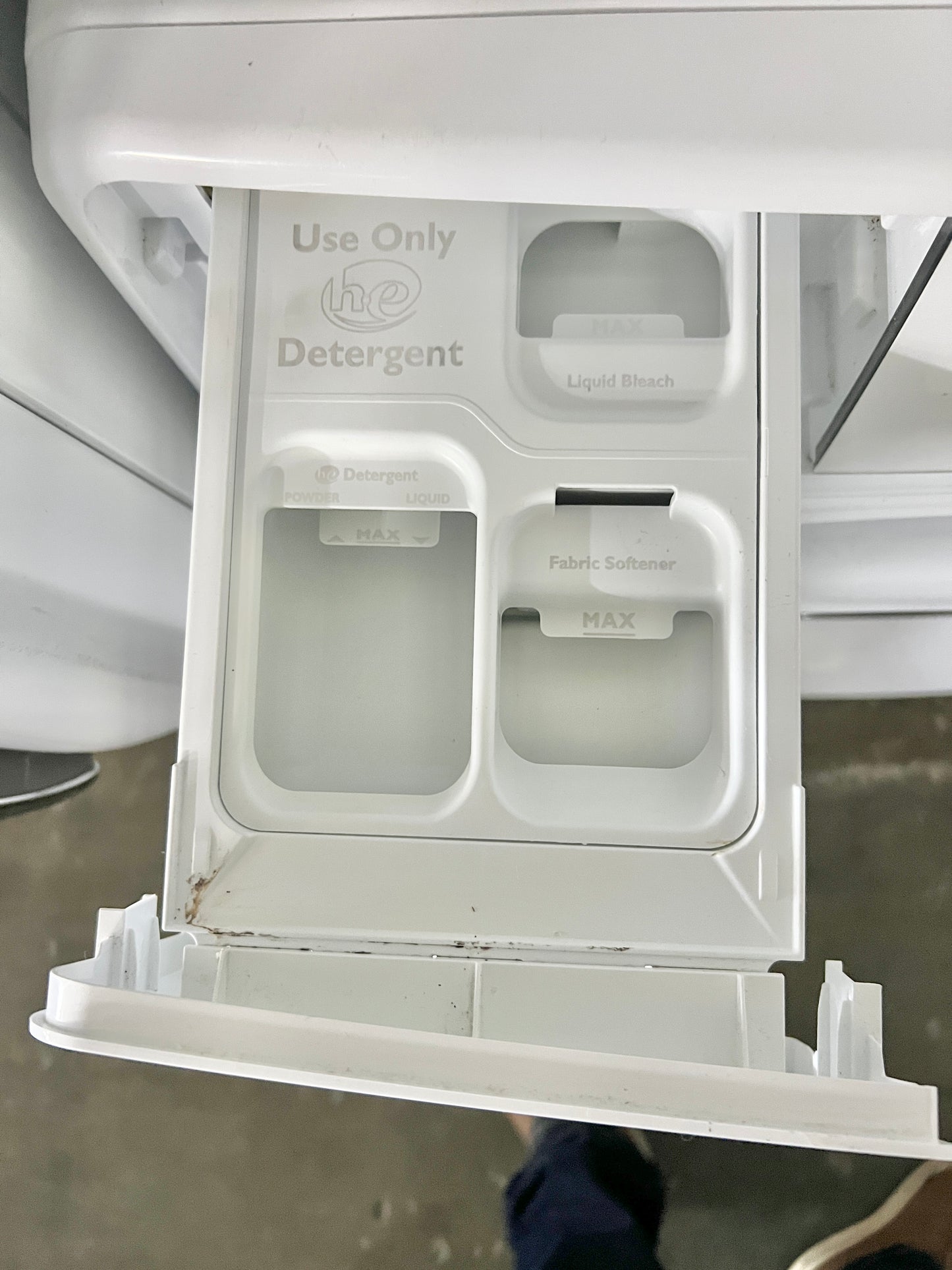 Whirlpool Duet  WFW72HEDW 27 Inch 4.2 cu. ft. Front Load Washer 8 Wash Cycles, 1,200 RPM, Quick Wash, Eco Sanitize,  Stainless Steel Wash Basket, ENERGY STAR , 444532