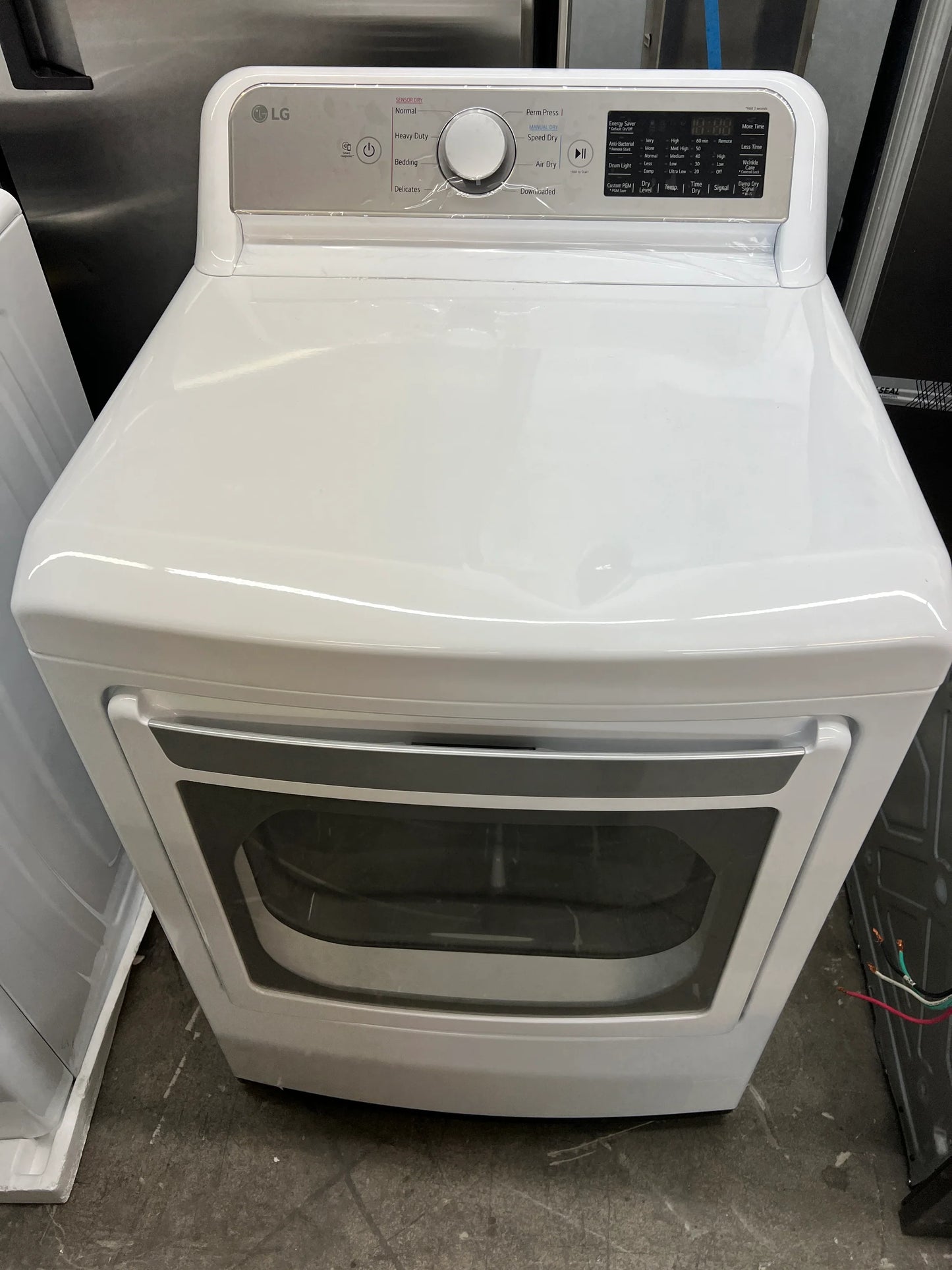 LG DLE7400WE 27 Inch Electric Dryer 7.3 Cu. Ft., 8 Dry Cycles, 12 Dry Options, Sensor Dry, EasyLoad Door, ThinQ ,White , 369432