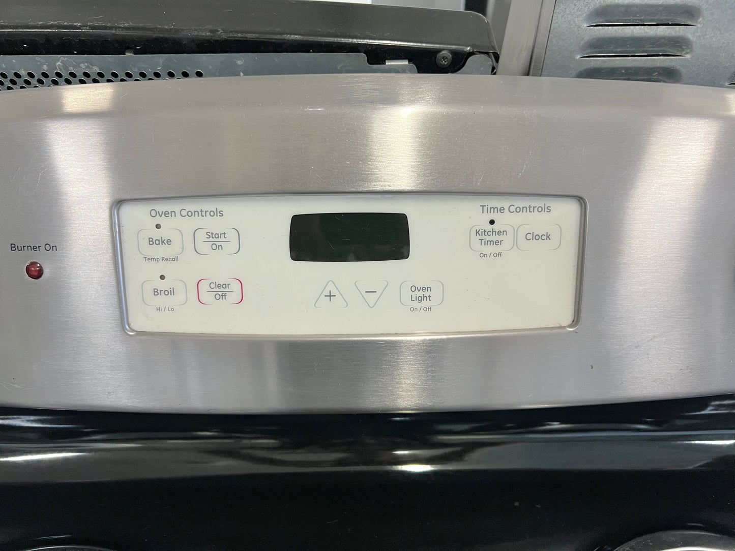 30 inch GE  JB255RK4SS  Electric Range 4 Coil Elements, 5.0 cu. ft. Conventional Oven, Dual 4-Pass Heating Elements, Certified Sabbath Mode, Delay Bake, Clock/Timer, Storage Drawer Self-Cleaning 444354