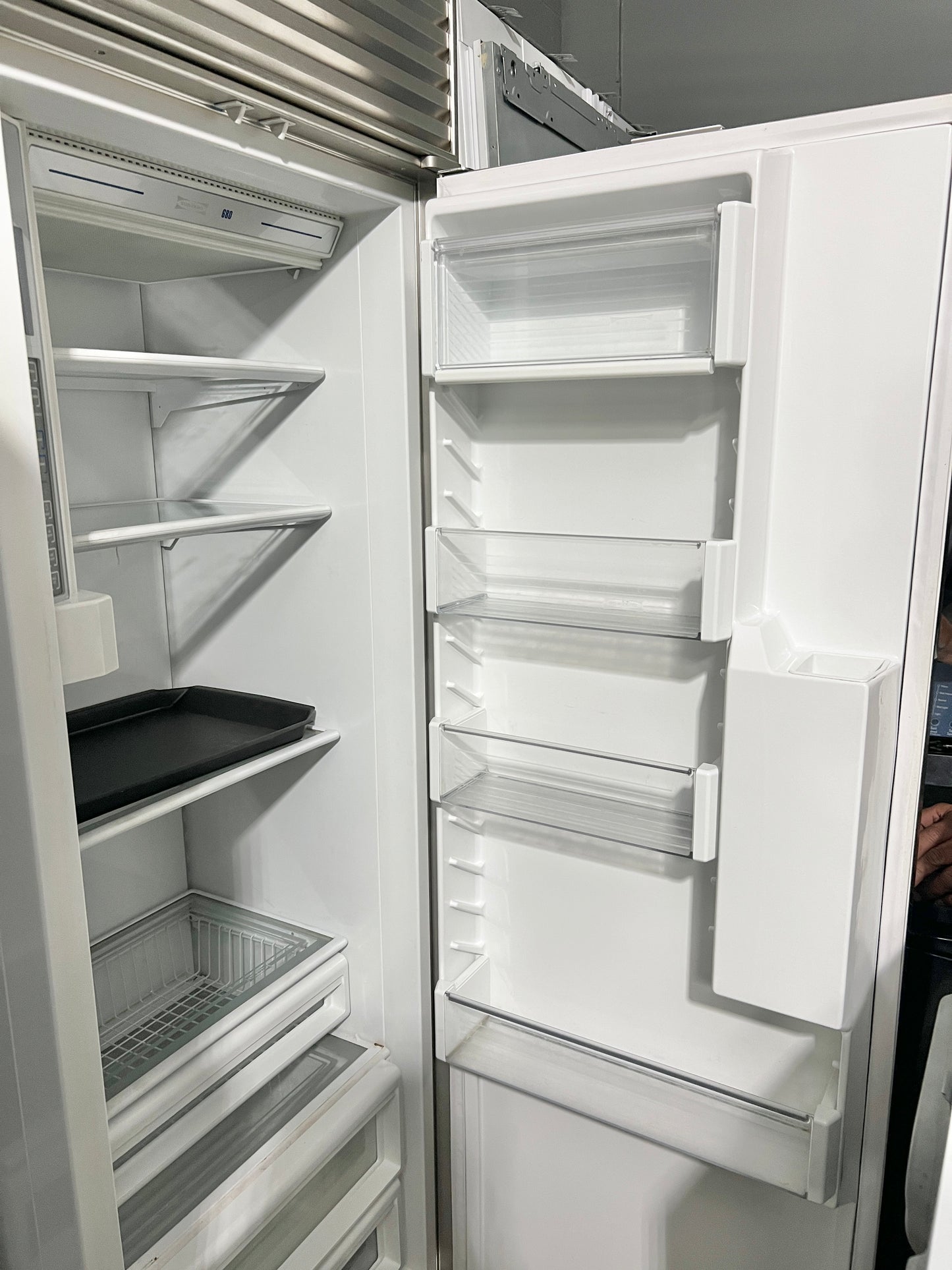 42 Inch Subzero 680S Side By Side Built In Refrigerator with Water Ice Dispenser , Counter Depth , Stainless Steel , 444355