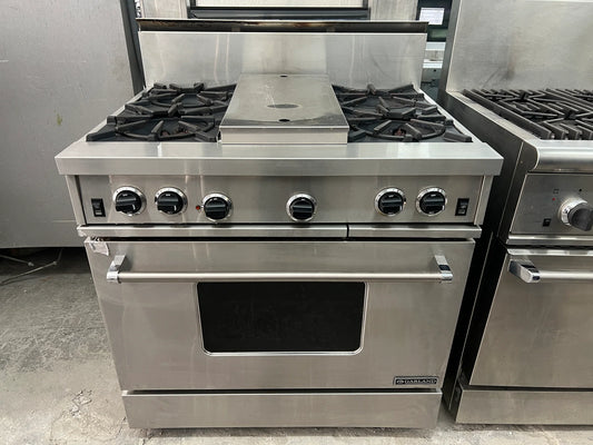 Garland 36 Inch Commercial Gas Range in Stainless Steel, 4 Open Burners with Griddle and Convection Oven , 369443