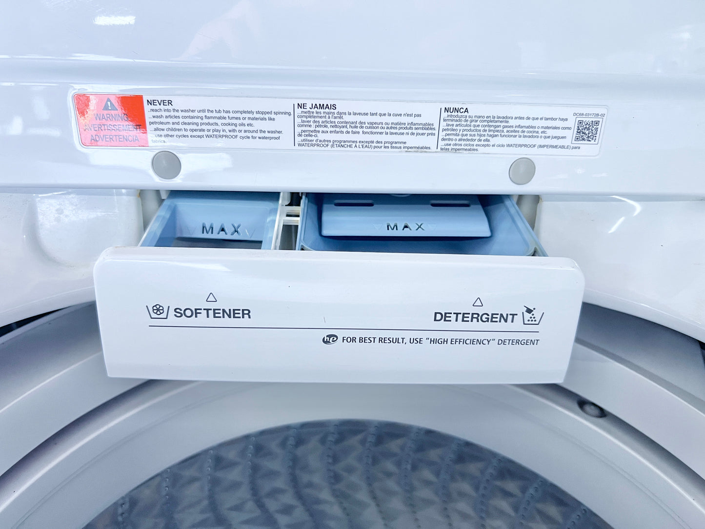 27 Inch Samsung  WA40J3000AW 4.0 cu. ft. Top Load Washer , 8 Wash Cycles, 700 RPM, Soft Close Lid, Diamond Drum Interior and Self Clean , 444328