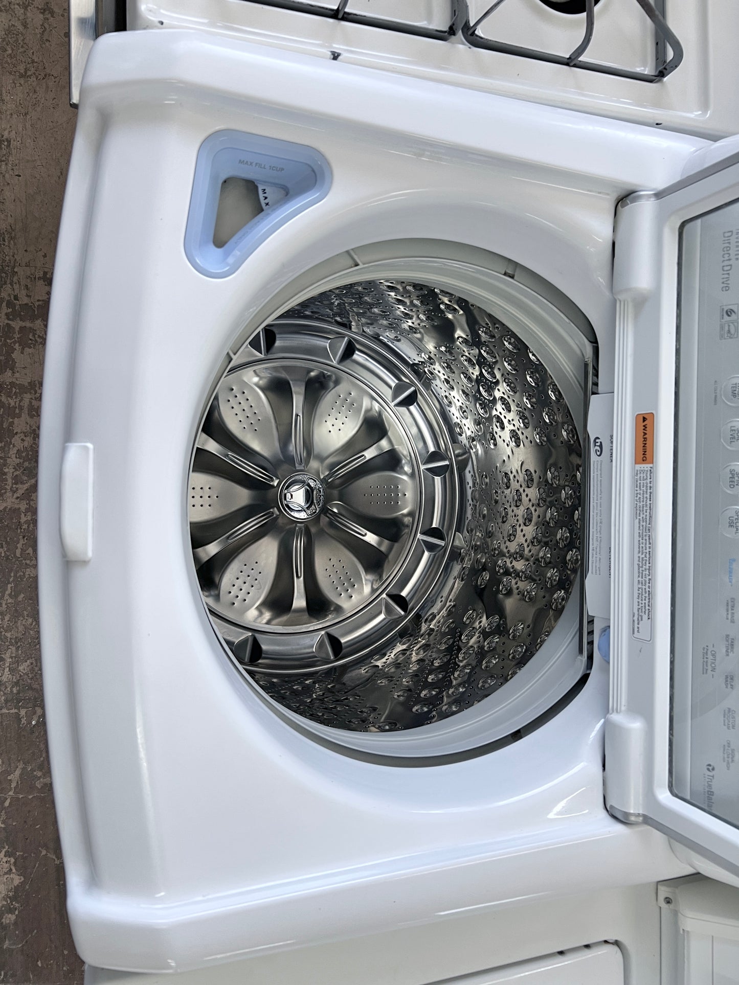 27 Inch LG Wave Series  WT5070CW Top Load Washer 4.7 cu. ft., 12 Wash Cycles, 1100 RPM, Direct Drive Motor LoDecibel Quiet Operation, White , 444360