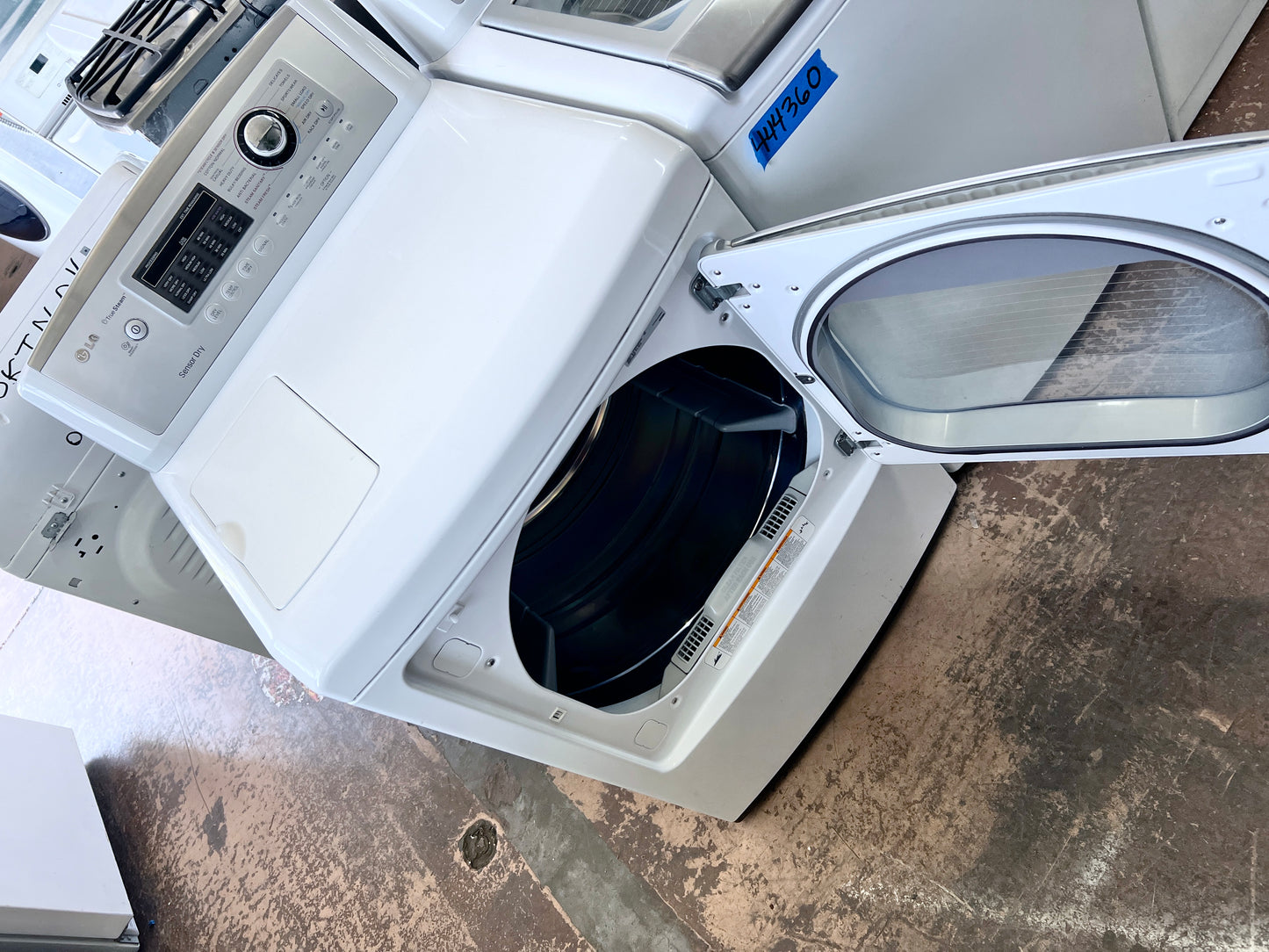 27 Inch LG Steam Electric Dryer Series  DLEX5170W  7.3 cu. ft., 14 Dry Cycles, 9 Options, Steam, Sensor Dry, Drying Rack Dual LED Display White , 444361