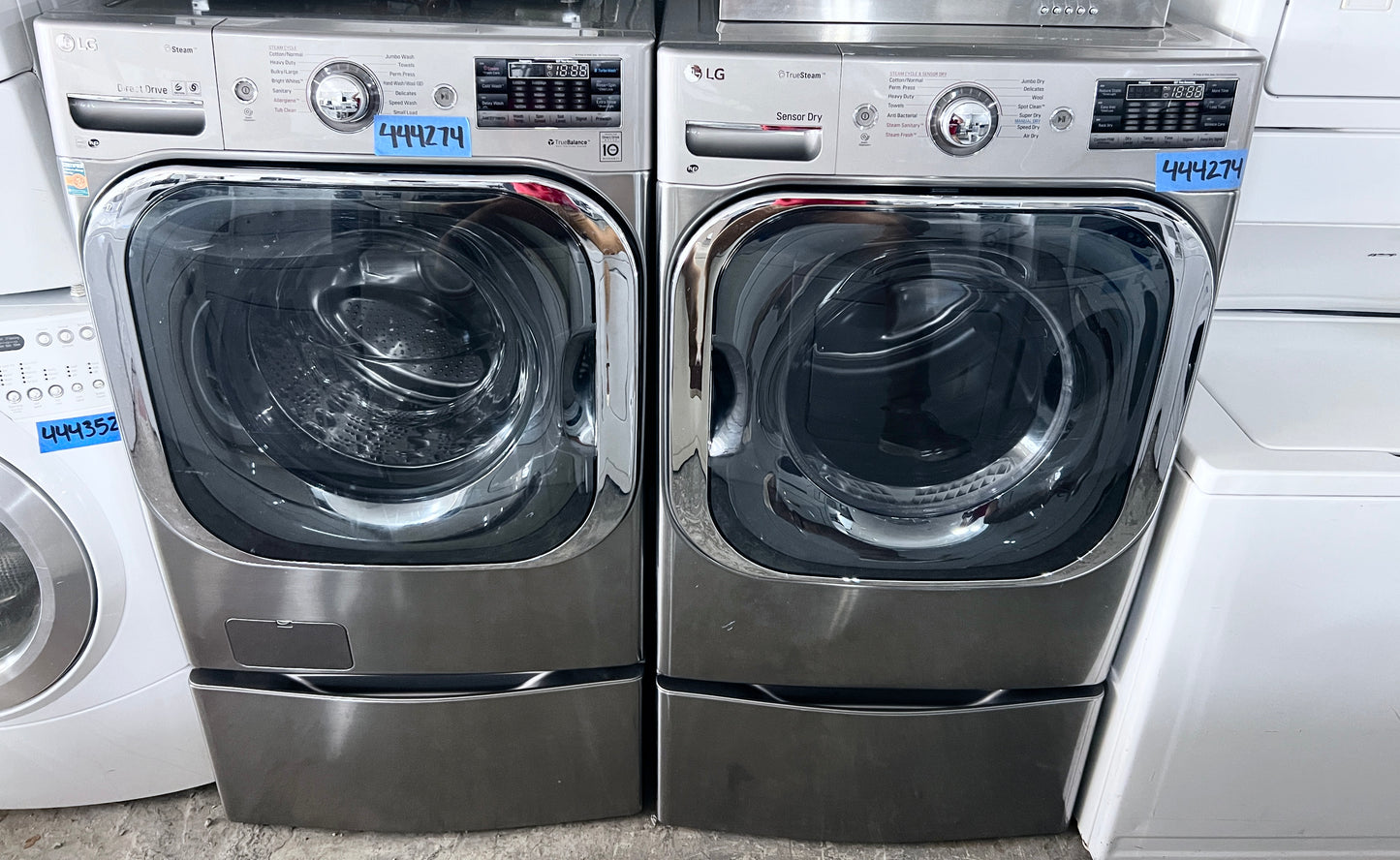 29 Inch LG Front Load 5.2 Cu Ft Washer & Electric Dryer 9.0 Cu Ft  Set In Graphite Steel DLEX8100V, WM8100HVA, 444274