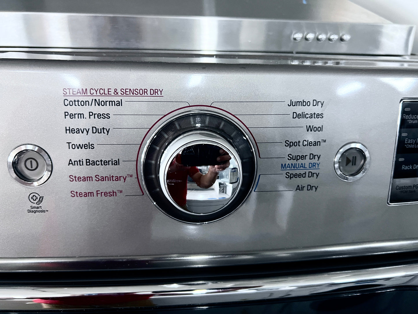 29 Inch LG Front Load 5.2 Cu Ft Washer & Electric Dryer 9.0 Cu Ft  Set In Graphite Steel DLEX8100V, WM8100HVA, 444274