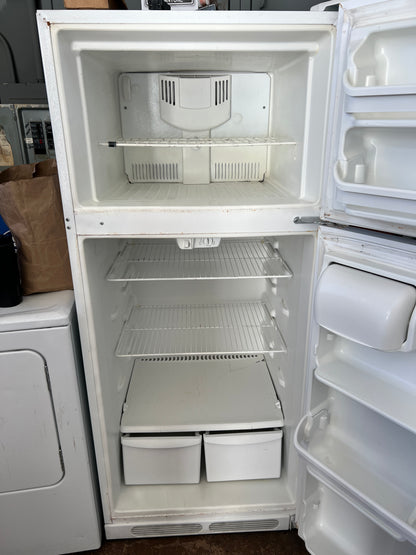 28 Inch Frigidaire Top Freezer White Refrigerator , 444368