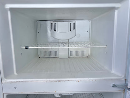 28 Inch Frigidaire Top Freezer White Refrigerator , 444368