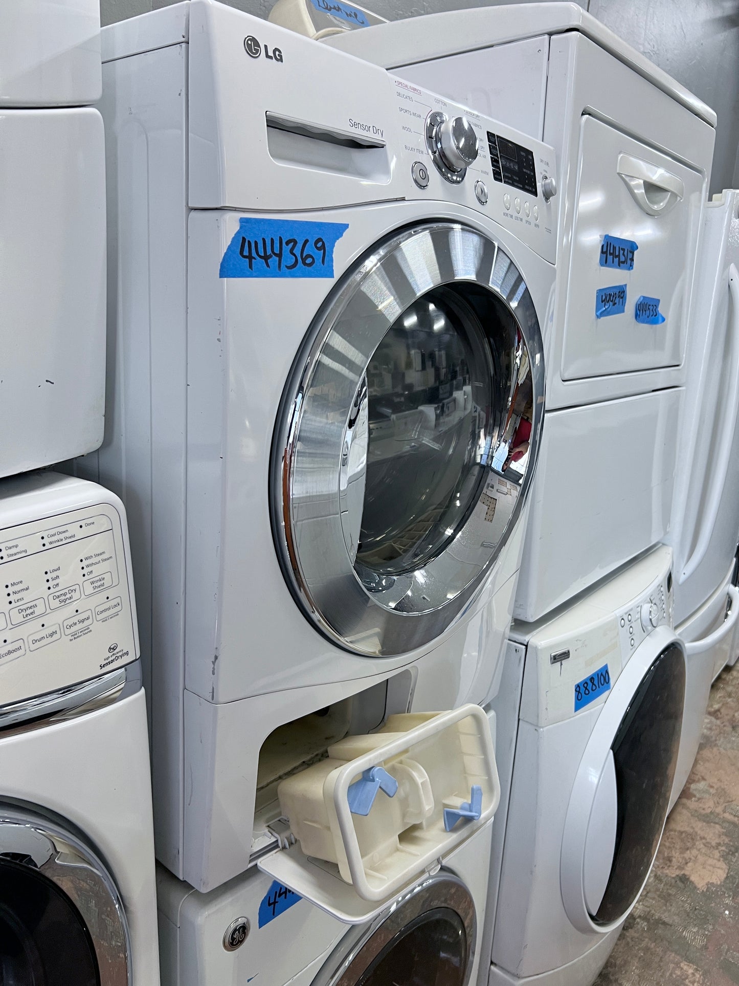 24 Inch LG  DLEC855W  4.2 cu. ft. Compact Electric Condensing Dryer 9 Dry Cycles, Sensor Dry, Wrinkle Care, LoDecibel, LED Controls , Ventless Condensing System: White , 444369
