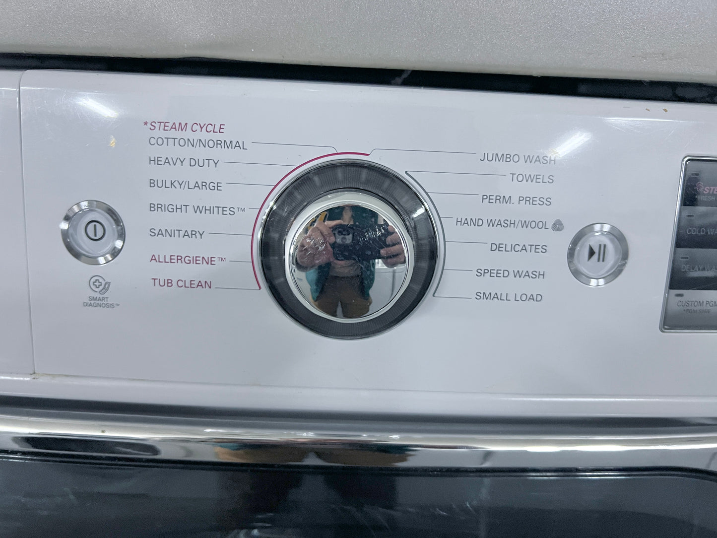 29 Inch LG TurboWash Series  WM8000HWA 5.1 cu. ft. Front Load Washer 14 Wash Cycles, 1,300 RPM, Steam Cycle, LG Twin Wash Compatibility, TurboWash,LoDecibel Quiet Operation, NeveRust Stainless Steel Drum ENERGY STAR Certification, White , 444369