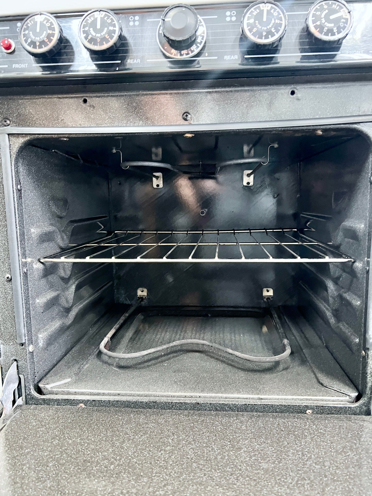 24 Inch Premier Electric Range with Oven Bake Broil , 4 Coil Element Burner , White , 444372