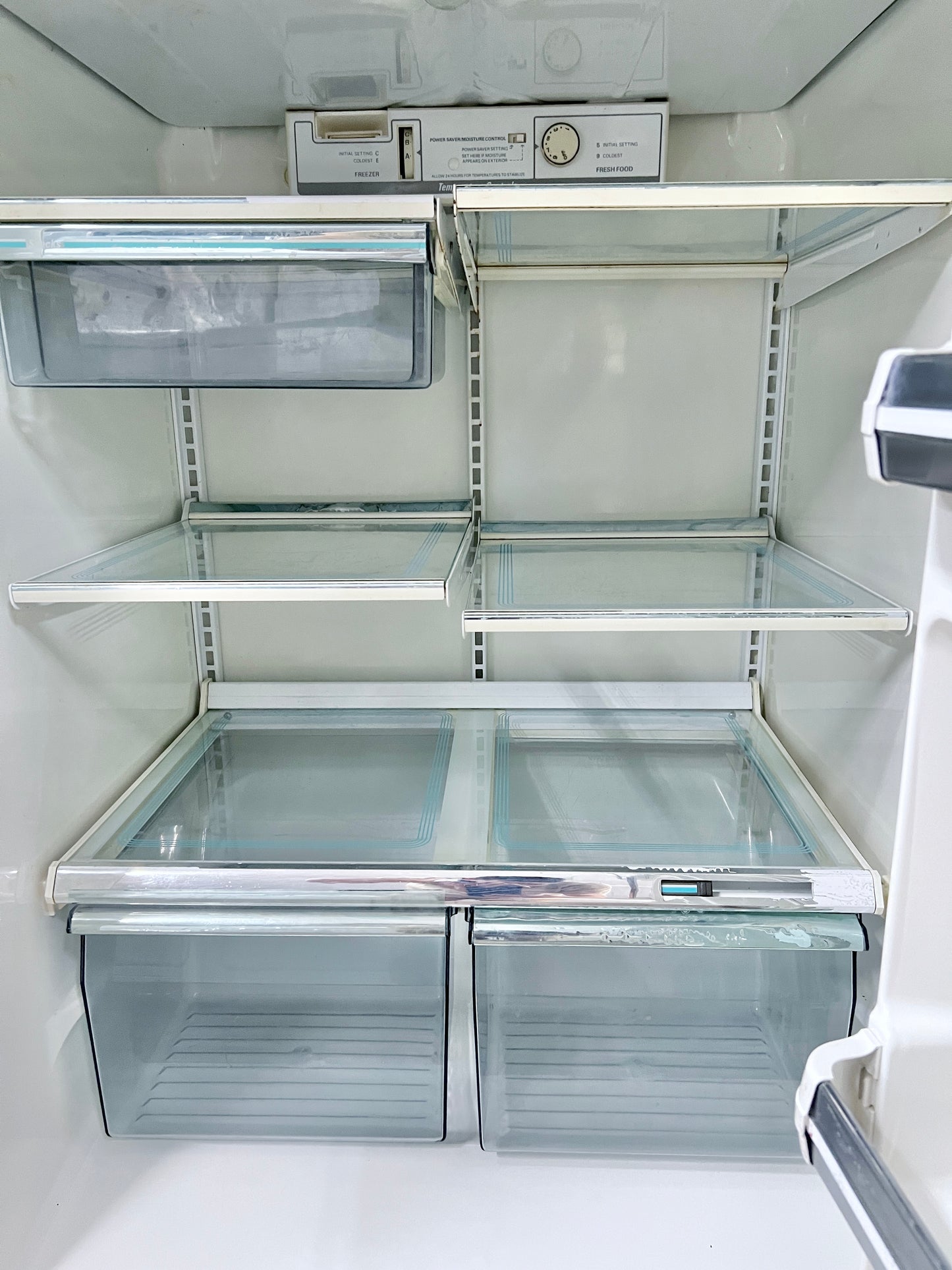 32-33 Inch Wide GE Top Freezer Off White Refrigerator 20 Cu Ft , Used , Working , TBX21JATMRAD, 101419
