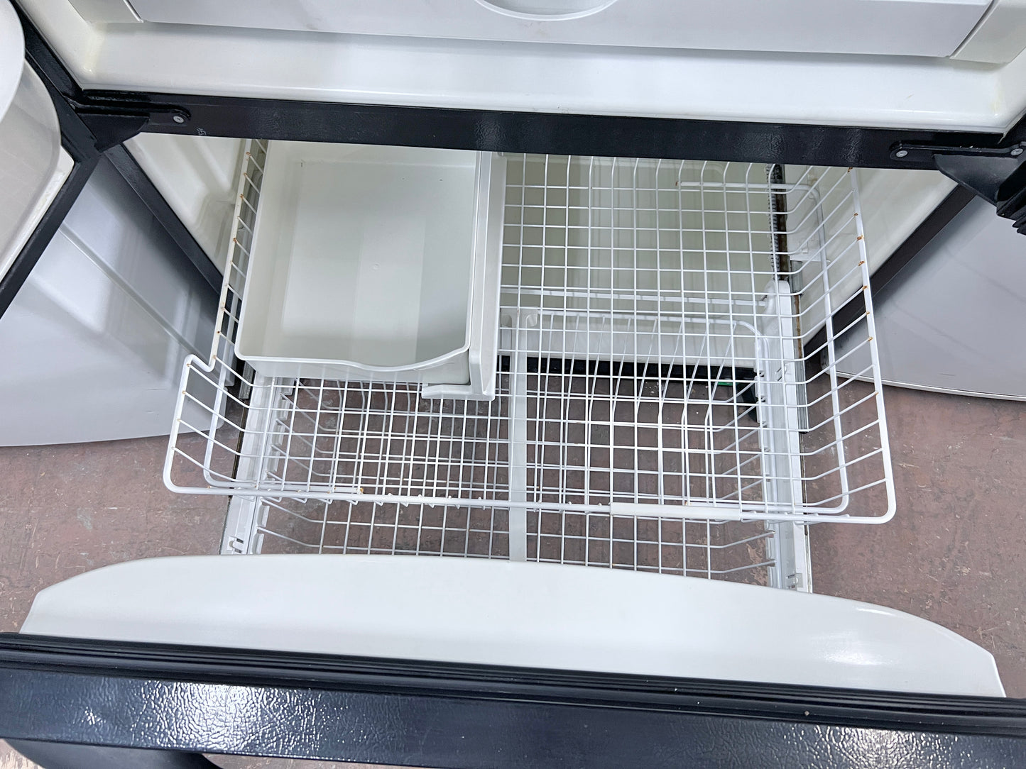 36 Inch Kenmore French Door Refrigerator In black With Water Dispenser Inside , Ice Maker Inside , 596.75529400, 444302