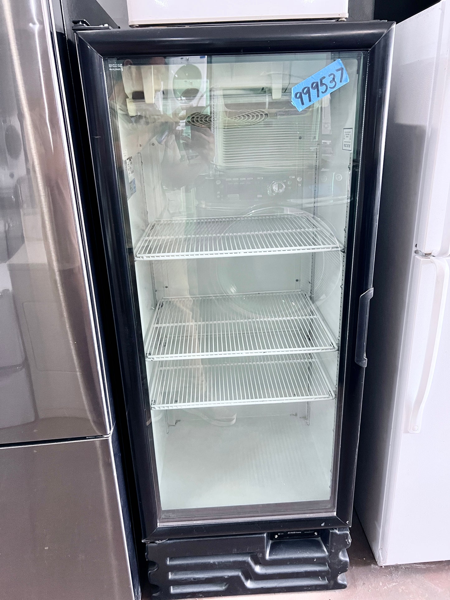 Imbera 24.5 吋寬單玻璃門商用冷卻器，VR12，999537