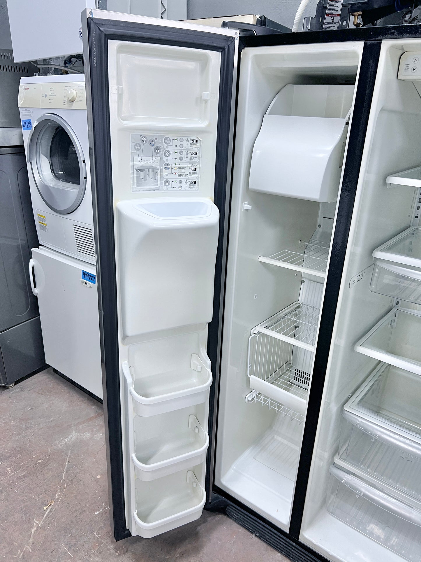 36 Inch Frigidaire Gallery Series  GLHS66EFSB 26 Cu. Ft. Side by Side Refrigerator Water and Ice Dispenser, Stainless Steel , 444382
