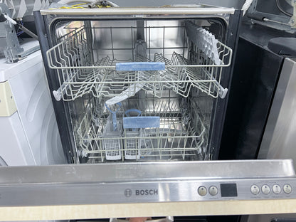 24 Inch Bosch Integra Series  SGV45E03UC Built in Fully Integrated Dishwasher , 4 Wash Cycles, Premium Racks, panel Ready ,  46 dBA , 101348