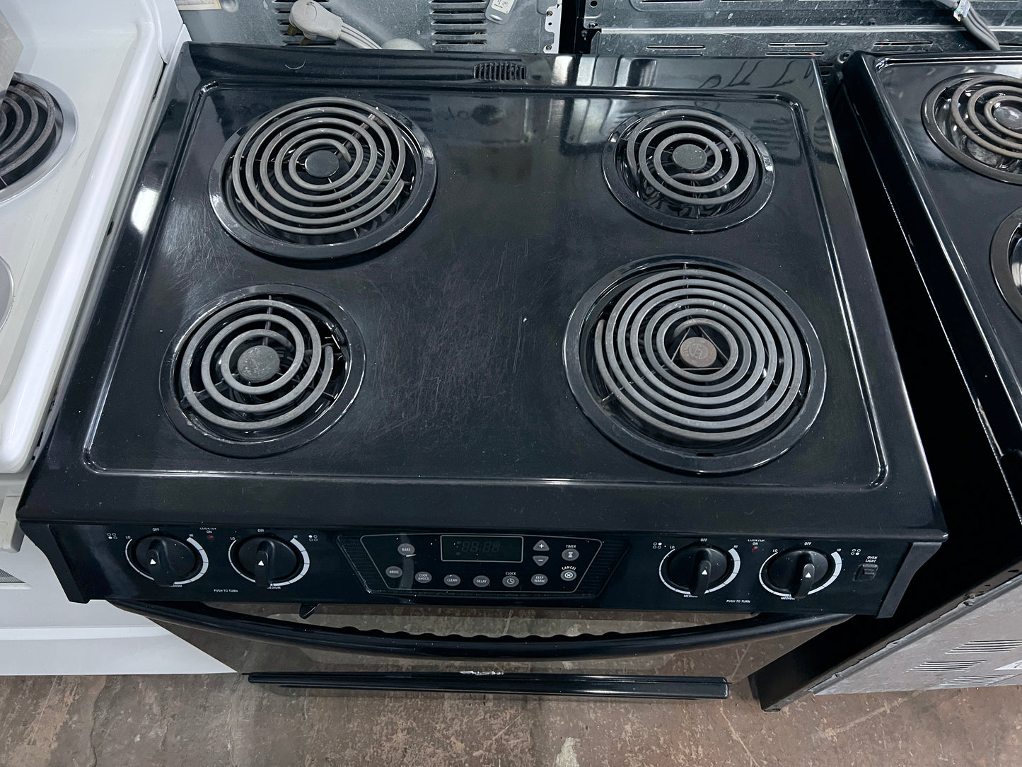 30 Inch Whirlpool  RY160LXTB Slide-in Electric Range 4 Coil Burners, Porcelain Cooktop Surface, Self-Clean Oven and Storage Drawer, Black , 444380