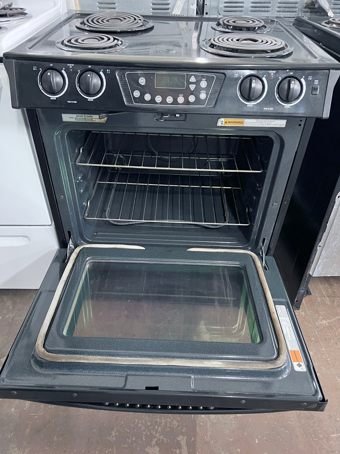 30 Inch Whirlpool  RY160LXTB Slide-in Electric Range 4 Coil Burners, Porcelain Cooktop Surface, Self-Clean Oven and Storage Drawer, Black , 444380