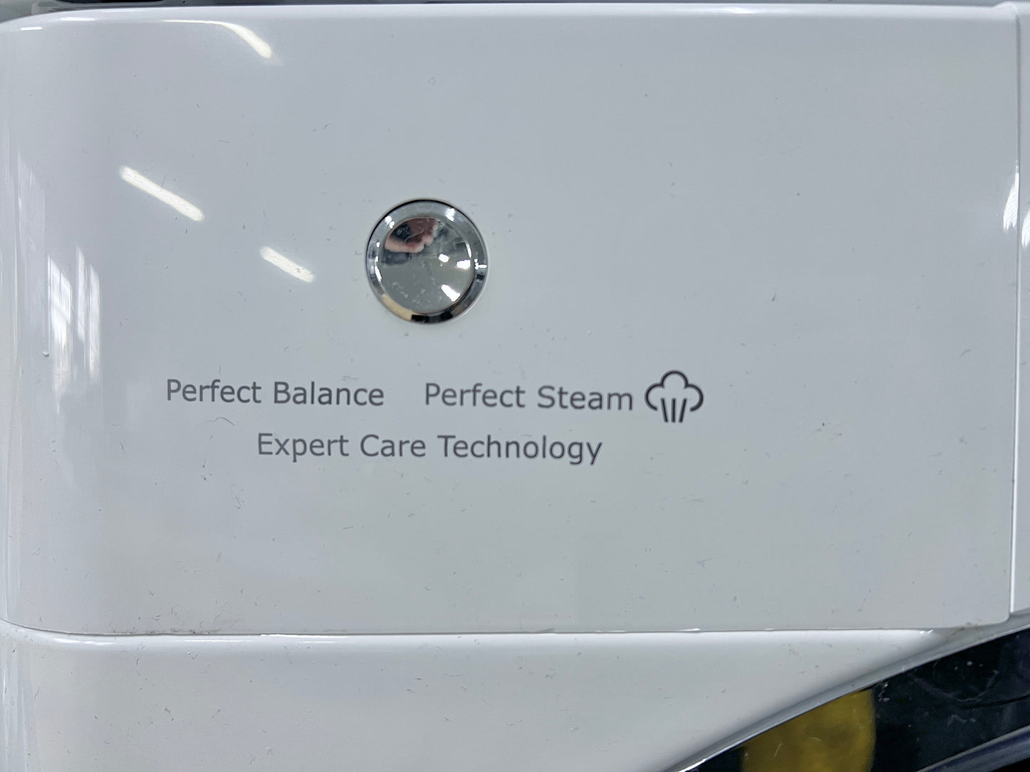 27 inch Electrolux LuxCare  EFLS617SIW 4.4 cu. ft. Front Load Washer  StainSoak, 15 Min Fast Wash, Perfect Balance LED Controls ENERGY STAR, 444300